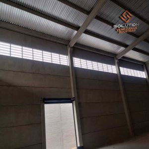 Como a Veneziana Industrial Ótima Para Lojas Melhora o Conforto Térmico