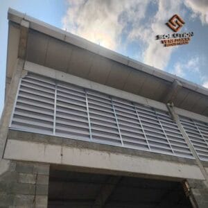 Venezianas Industriais Luz NaturalInstalação Rápida e Benefícios de Longo Prazo