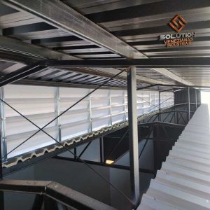 Lanternim Investimento em Qualidade para iluminação natural e ventilação industrial eficiente