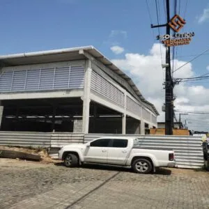 Veneziana Industrial Ambiente Arejado para ventilação natural em galpões e fábricas
