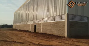 Venezianas Industriais para Armazéns Venezianas Industriais para Armazéns - Ventilação e eficiência para seu espaço