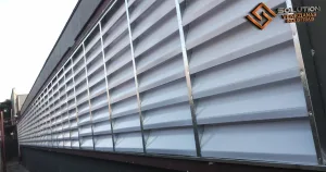 Vantagens da Veneziana Industrial O que são Venezianas Industriais e como melhoram a ventilação e iluminação em projetos da Solution
