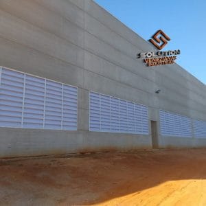 Veneziana Industrial Máxima Qualidade Estética e Acabamento Superior Veneziana Industrial Máxima QualidadeEstética e Acabamento Superior