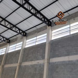 Veneziana Industrial para Barracão com ventilação eficiente e durabilidade