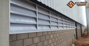 O papel da Veneziana Industrial BH na ventilação de galpões