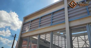 Veneziana Industrial Luz Constante para iluminação natural contínua
