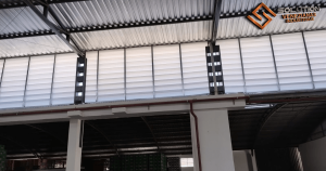 Veneziana Industrial Luz Constante com iluminação contínua e eficiência térmica