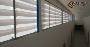 Veneziana Industrial para iluminação natural da Solution que melhora o ambiente de trabalho